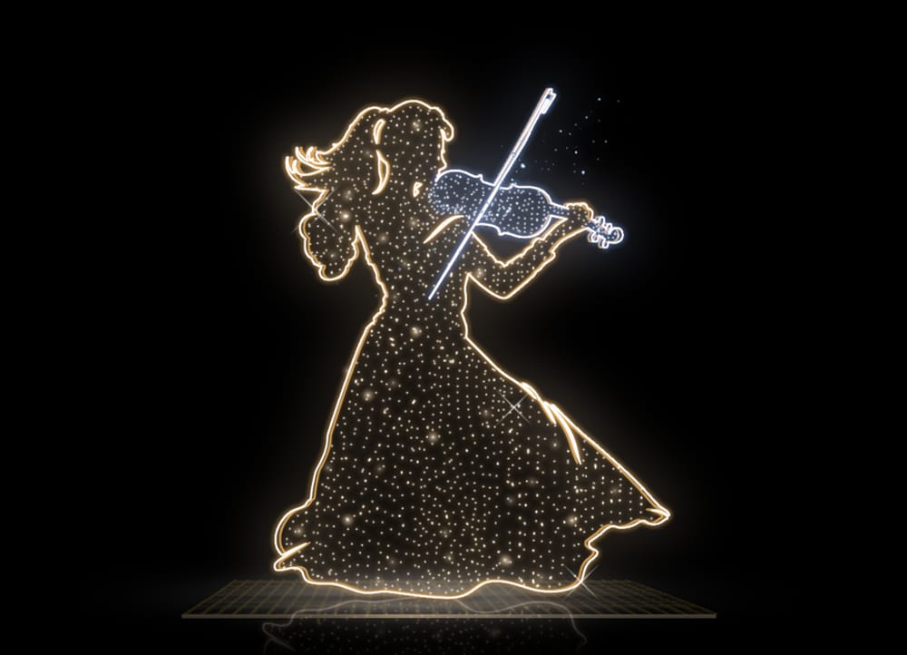 Female violinist 15/2024